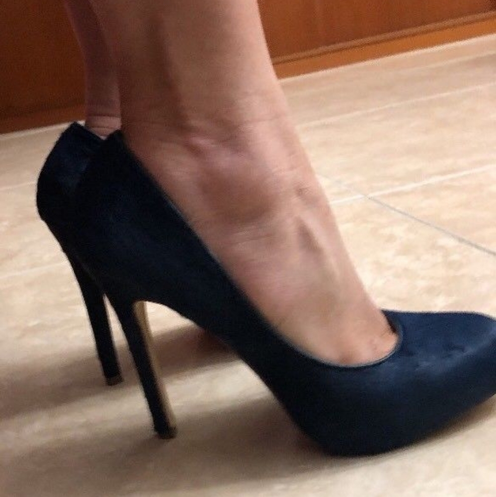 INC Blue Denim Calf Fur Heels 7.5 - Picture 8 of 8